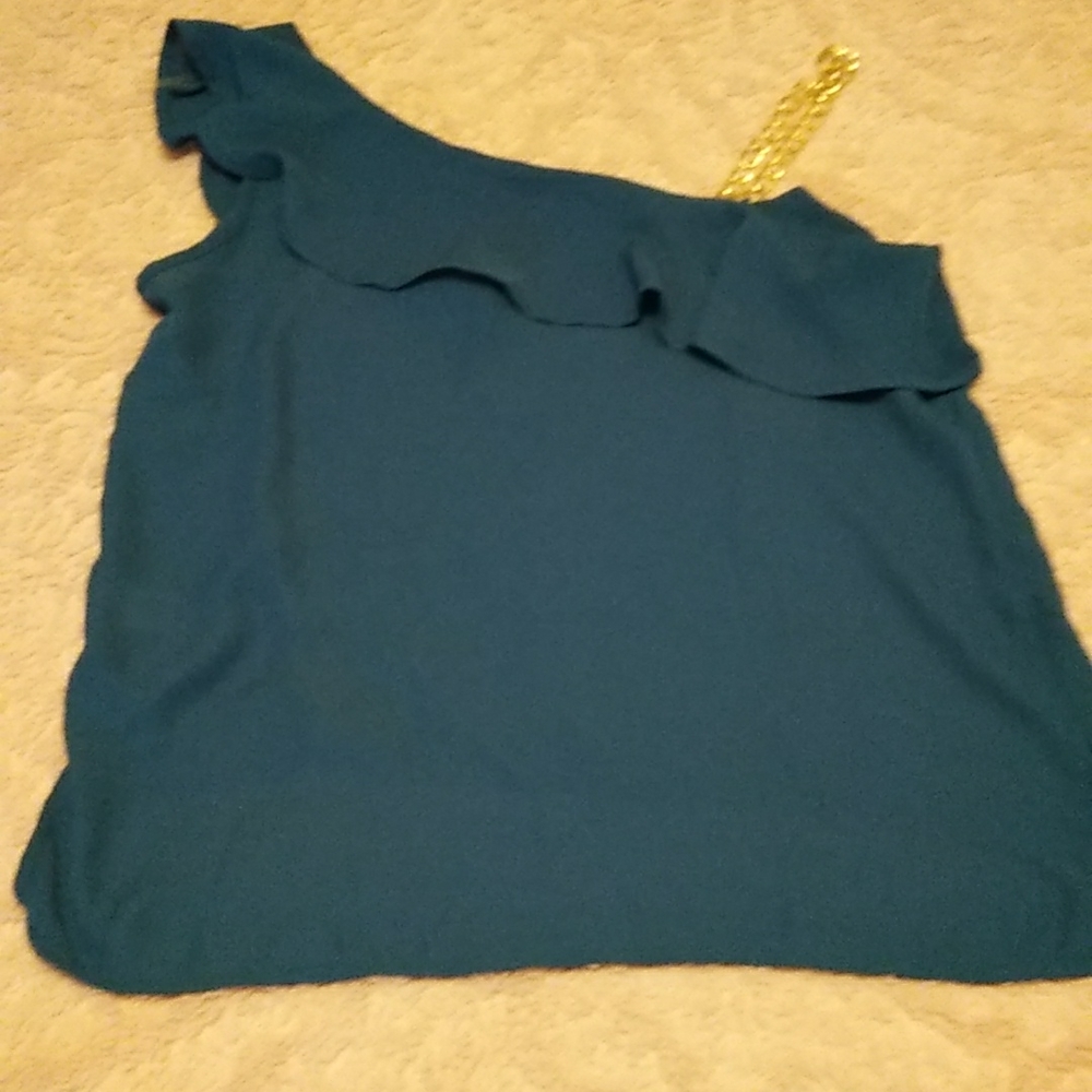 Chain Detailed Ruffle Blouse - Picture 4 of 6